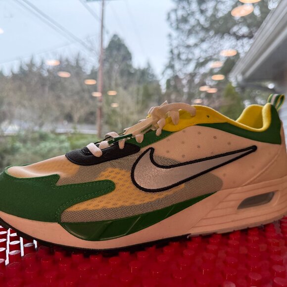 Size 11 - Nike Air Max Solo “ Oregon Ducks “ Brand New - Picture 7 of 8